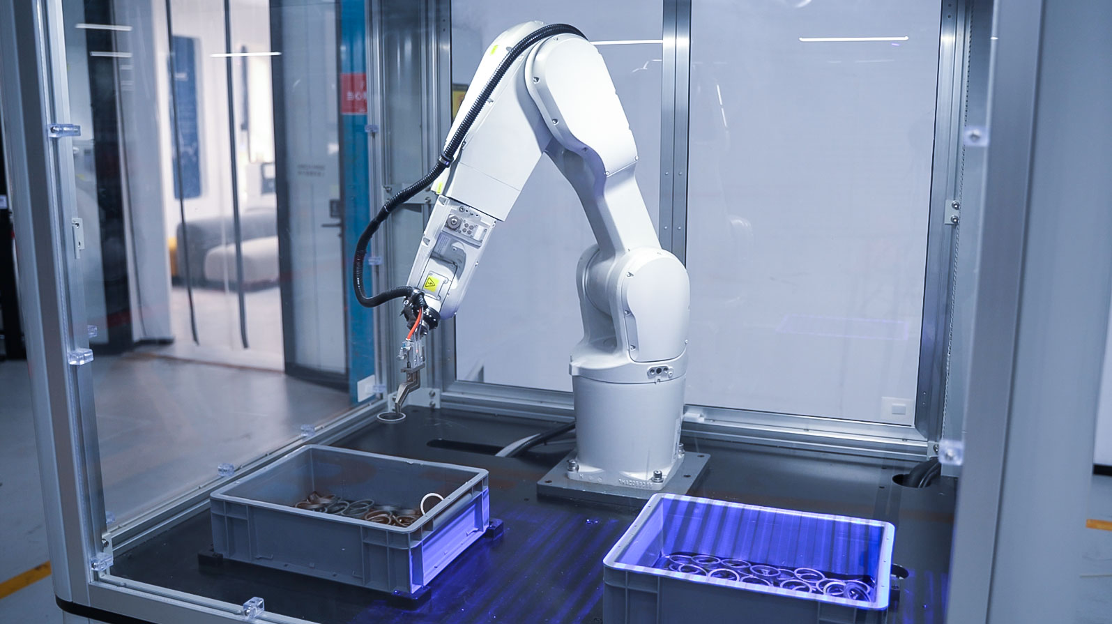 智能機(jī)器人應(yīng)用-亂序堆疊小圓環(huán)高速抓取