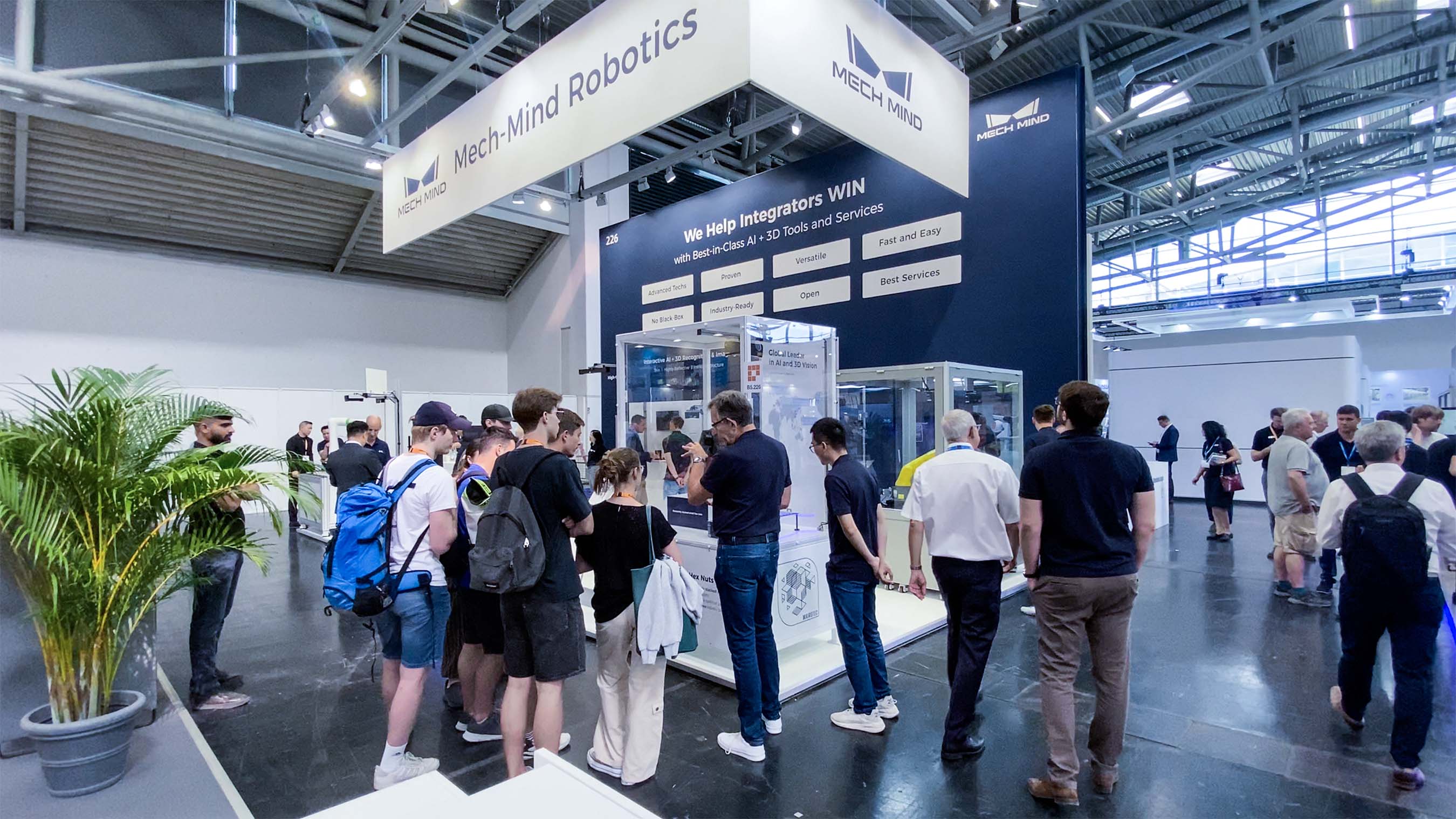 慕尼黑automatica 2025 | 梅卡曼德第三次亮相全球頂級自動化展，展出多項前沿具身智能技術(shù)及應(yīng)用