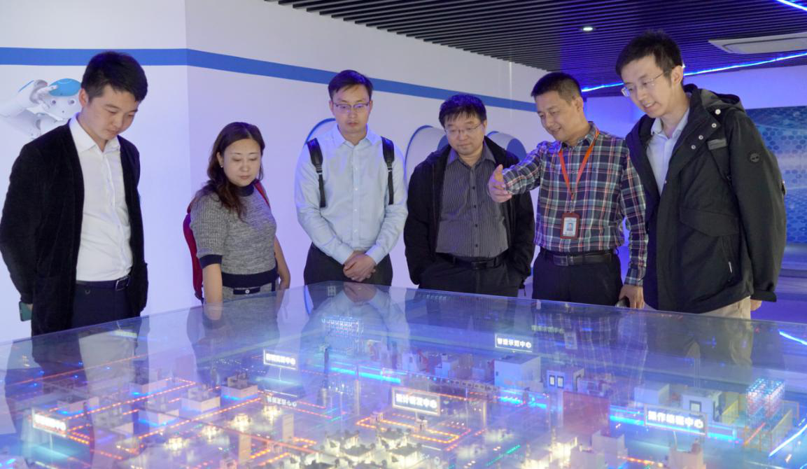 匯博機(jī)器人與梅卡曼德機(jī)器人簽訂教育行業(yè)獨(dú)家戰(zhàn)略合作協(xié)議