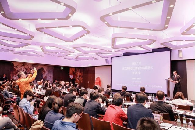 浙江清華長三角研究院與梅卡曼德機(jī)器人簽訂長期合作協(xié)議