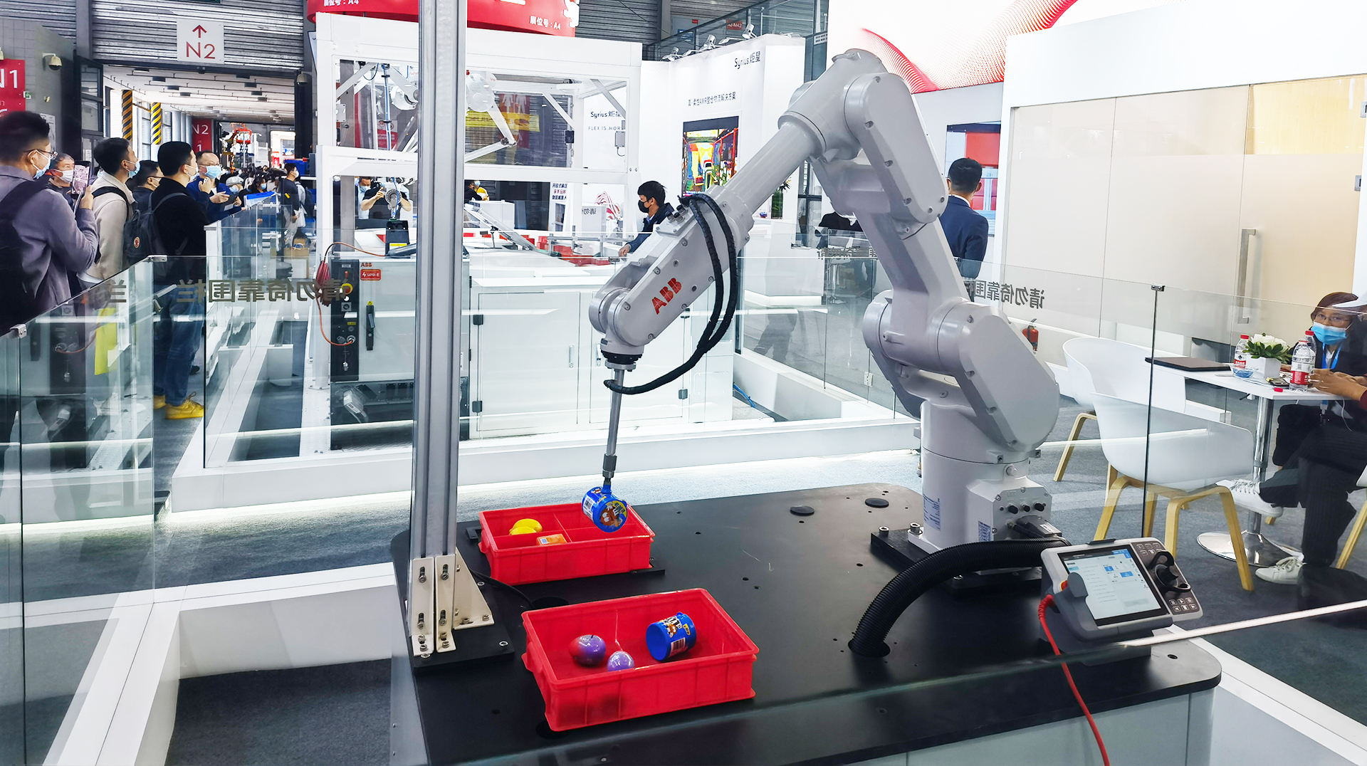 CeMAT現(xiàn)場(chǎng) | 梅卡曼德全新升級(jí)五大物流解決方案重磅亮相，AI+3D賦能智能物流